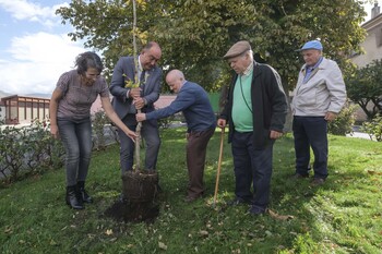 'La Olmeda', diez años de unidad y convivencia