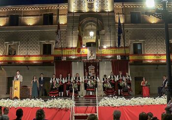 El Bustar convoca a la alegría en Carbonero el Mayor