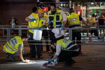 Al menos seis muertos por un atentado en Tel Aviv