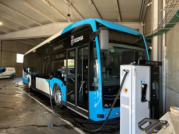 Segovia recibe tres nuevos autobuses eléctricos