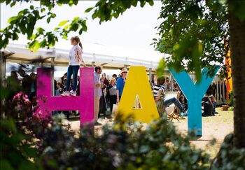 Hay Festival celebra el 35 aniversario del Muro de Berlín