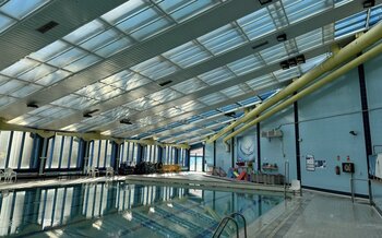 La piscina cubierta reabre tras cuatro días cerrada