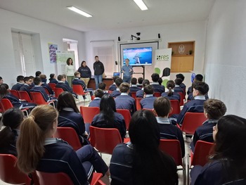 Los empresarios muestran sus experiencias a los más jóvenes