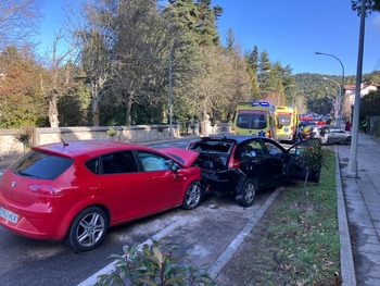 Tres heridos en una colisión múltiple en la N-6 en San Rafael